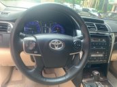 Cần bán lại xe Toyota Camry 2.0E đời 2016 biển Hà Nội