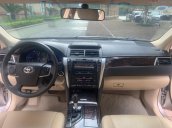 Cần bán lại xe Toyota Camry 2.0E đời 2016 biển Hà Nội