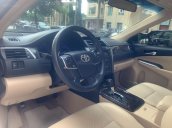 Cần bán lại xe Toyota Camry 2.0E đời 2016 biển Hà Nội