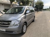 Cần bán Hyundai Grand Starex 2012, màu bạc số sàn