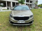 Cần bán gấp Kia Sedona 2.2 DATH năm 2018, màu ghi vàng