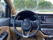 Cần bán gấp Kia Sedona 2.2 DATH năm 2018, màu ghi vàng