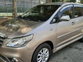 Cần bán lại xe Toyota Innova năm sản xuất 2014, màu ghi vàng