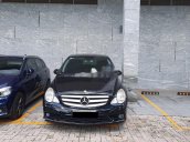 Cần bán lại xe Mercedes R350 đời 2009, màu đen, xe nhập đã đi 127.000km, 479tr