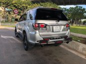 Bán Toyota Fortuner sản xuất 2015, màu bạc