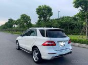 Cần bán gấp Mercedes ML Class năm sản xuất 2014, màu trắng, xe nhập còn mới