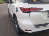 Cần bán gấp Toyota Fortuner năm sản xuất 2017, màu trắng