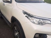 Cần bán gấp Toyota Fortuner năm sản xuất 2017, màu trắng