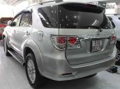 Cần bán Toyota Fortuner G năm sản xuất 2015, màu bạc còn mới