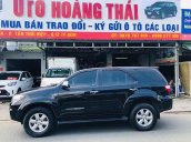 Cần bán xe Toyota Fortuner 2.7V 4x4 AT đời 2010, màu đen  