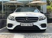 Cần bán gấp Mercedes E300 AMG đời 2020, màu trắng