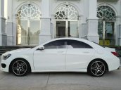 Bán xe thể thao đẹp hoàn hảo Mercedes CLA250 4Matic 2014, màu trắng, xe nhập