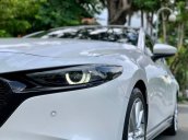 Cần bán xe Mazda 3 đời 2020, màu trắng, giá chỉ 850 triệu