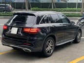 Bán hoặc đổi xe Mercedes GLC 300 4Matic 2017 màu đen, siêu mới, biển số Tp. HCM