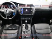 Tiguan Luxury, màu cam độc lạ, nổi bật, đẹp mắt - ưu đãi phí trước bạ và bộ phụ kiện chính hãng đặc biệt - LH Ms Uyên