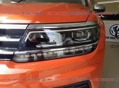 Tiguan Luxury, màu cam độc lạ, nổi bật, đẹp mắt - ưu đãi phí trước bạ và bộ phụ kiện chính hãng đặc biệt - LH Ms Uyên