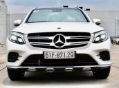 Bán GLC300 sx 2017, xe đẹp màu trắng kem, check hãng