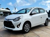 Gia đình bán Toyota Wigo sản xuất năm 2018, màu trắng, xe nhập