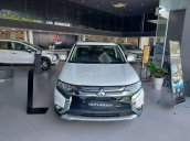 Bán Mitsubishi Outlander năm 2019, màu trắng, ưu đãi hấp dẫn