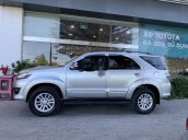 Bán lại xe Toyota Fortuner đời 2014, màu bạc, máy êm ru