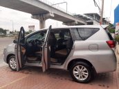 Bán Toyota Innova 2.0G đời 2016, màu bạc, máy êm