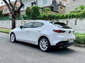 Cần bán xe Mazda 3 đời 2020, màu trắng, giá chỉ 850 triệu