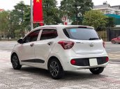 Cần bán lại xe Hyundai Grand i10 1.0 AT đời 2017, màu trắng còn mới, giá tốt