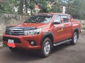 Bán Toyota Hilux sản xuất 2016, màu đỏ, xe nhập, số sàn