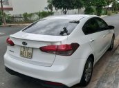 Cần bán gấp Kia Cerato sản xuất năm 2017 còn mới