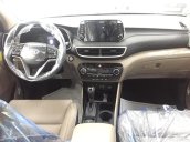 Hyundai Tucson giảm giá 50tr chỉ còn 820tr