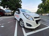 Cần bán Chevrolet Spark LTZ 1.0 AT đời 2014, màu trắng còn mới