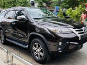 Chính chủ cần bán gấp Toyota Fortuner 2017, số sàn, giá mềm