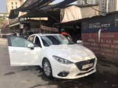 Cần bán xe Mazda 3 đời 2015, màu trắng, giá chỉ 485 triệu