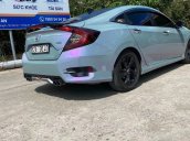 Chính chủ bán Honda Civic 2017, màu trắng, nhập khẩu nguyên chiếc, 705tr