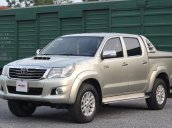 Bán Toyota Hilux sản xuất 2013, màu bạc, xe nhập số sàn, hai cầu máy dầu 