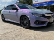 Chính chủ bán Honda Civic 2017, màu trắng, nhập khẩu nguyên chiếc, 705tr