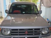 Gia đình bán Mitsubishi Pajero sản xuất năm 2003, màu bạc, nhập khẩu