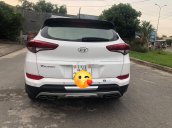 Bán Hyundai Tucson đời 2016, màu trắng, xe nhập, 1 chủ từ mới