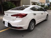 Cần bán gấp Hyundai Elantra 1.6MT sản xuất 2019, màu trắng đẹp như mới