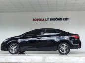 Cần bán Toyota Corolla Altis sản xuất năm 2017, màu đen, giá chỉ 650 triệu