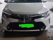 Cần bán xe Toyota Camry đời 2018, màu trắng  