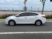 Cần bán xe Hyundai Accent năm 2018, màu trắng, nhập khẩu, giá tốt