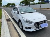 Cần bán xe Hyundai Accent năm 2018, màu trắng, nhập khẩu, giá tốt