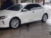 Cần bán xe Toyota Camry đời 2018, màu trắng  