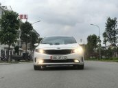 Cần bán xe Kia Cerato đời 2016, màu trắng, giá tốt