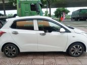 Cần bán xe Hyundai Grand i10 đời 2015, màu trắng, nhập khẩu nguyên chiếc