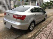 Bán ô tô Kia Rio đời 2016, màu bạc xe gia đình, giá tốt