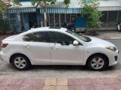 Cần bán Mazda 3 sản xuất 2010, màu trắng, xe nhập 