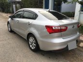 Bán ô tô Kia Rio đời 2016, màu bạc xe gia đình, giá tốt