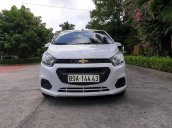 Cần bán Chevrolet Spark LS 1.2 MT 2018, màu trắng còn mới